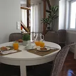 Duque-chiado Downtown Apartman